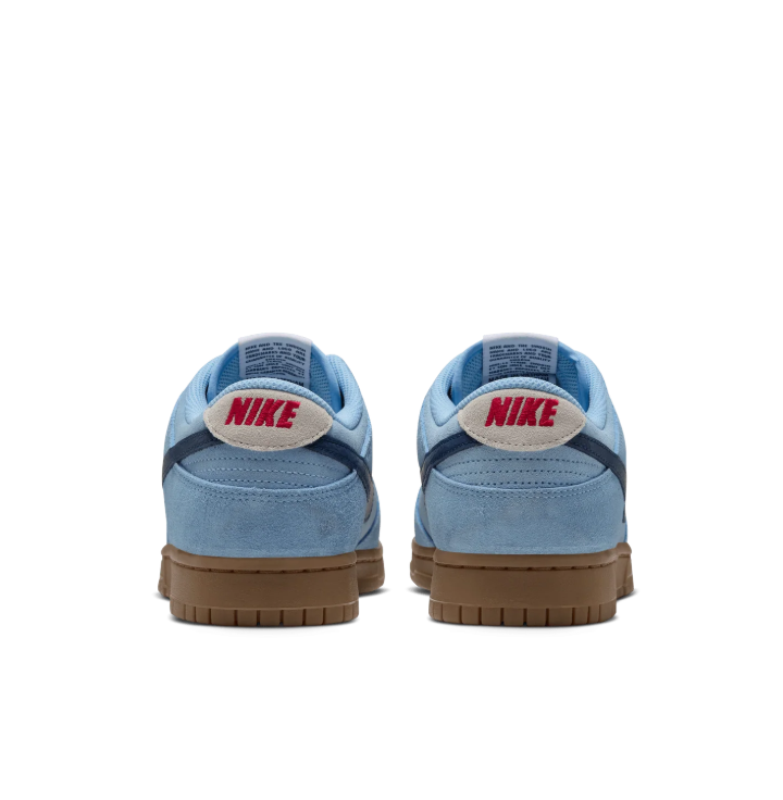 Nike Low-Top Sneakers – Light Blue, Navy & Gum