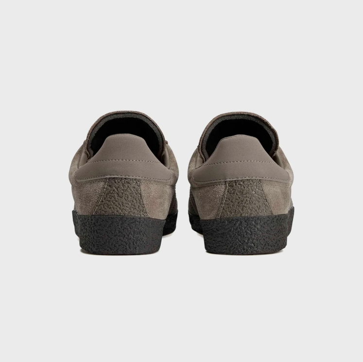 adidas  Low-Top Sneakers with Black Sole