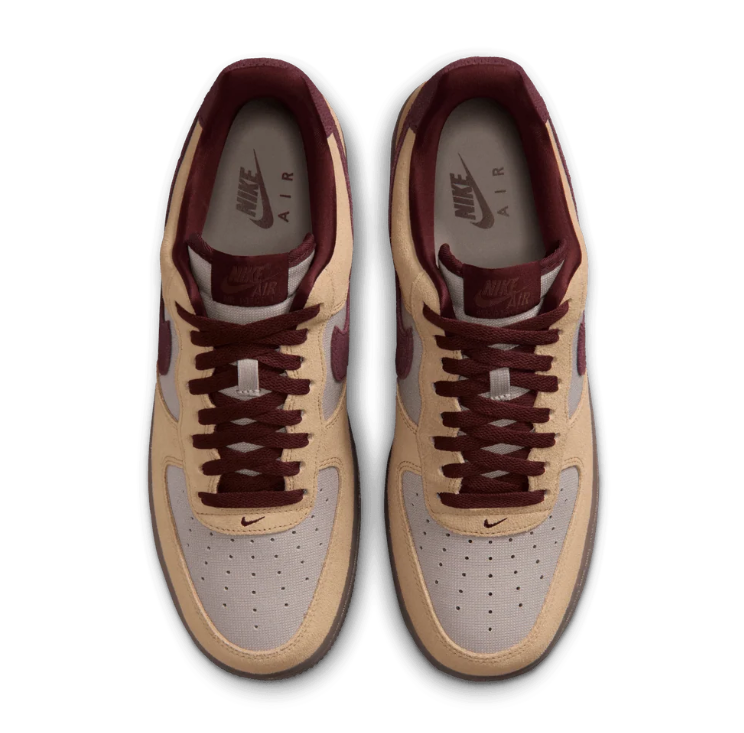 Nike Low-Top Sneakers – Beige & Burgundy