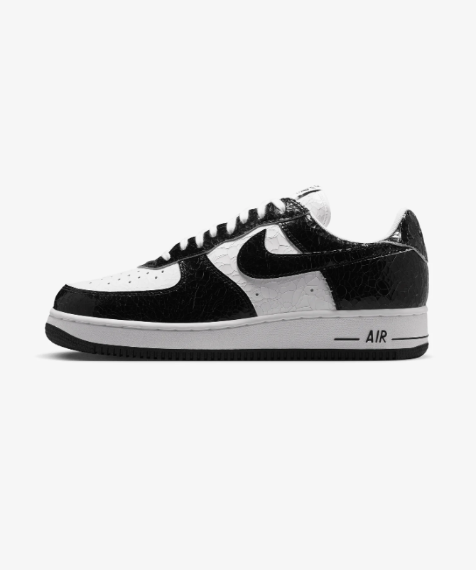 Nike Low-Top Sneakers – Black & White Crackle Finish