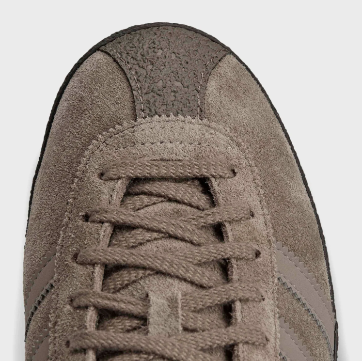 adidas  Low-Top Sneakers with Black Sole